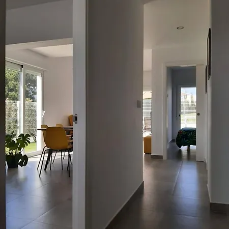 Casa Rosado Preciosa Casa Con 60m De Jardin Privado En La Mejor Zona De Conil Selecta Costa Коніль-де-ла-Фронтера