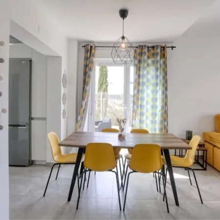 Casa Rosado Preciosa Casa Con 60m De Jardin Privado En La Mejor Zona De Conil Selecta Costa Будинок відпочинку *