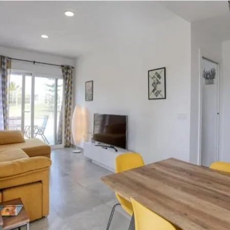 Будинок відпочинку Casa Rosado Preciosa Casa Con 60m De Jardin Privado En La Mejor Zona De Conil Selecta Costa