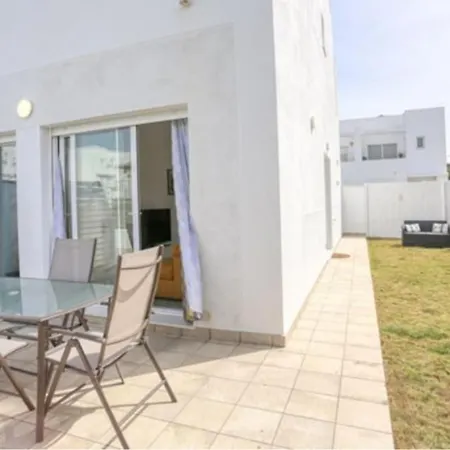 Casa Rosado Preciosa Casa Con 60m De Jardin Privado En La Mejor Zona De Conil Selecta Costa Будинок відпочинку *