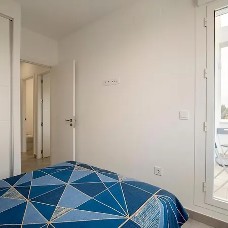 Casa Rosado Preciosa Casa Con 60m De Jardin Privado En La Mejor Zona De Conil Selecta Costa