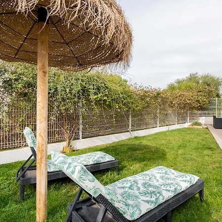 Будинок відпочинку Casa Rosado Preciosa Casa Con 60m De Jardin Privado En La Mejor Zona De Conil Selecta Costa Коніль-де-ла-Фронтера