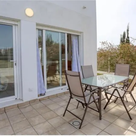 Casa Rosado Preciosa Casa Con 60m De Jardin Privado En La Mejor Zona De Conil Selecta Costa *