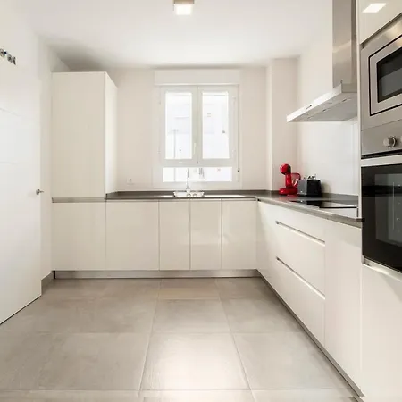 Casa Rosado Preciosa Casa Con 60m De Jardin Privado En La Mejor Zona De Conil Selecta Costa *
