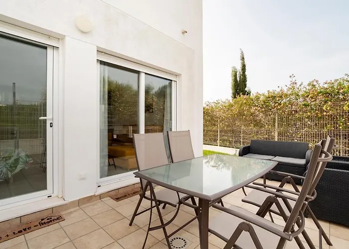 Casa Rosado Beautiful House And 60 M Of Private Garden Tatil Evi