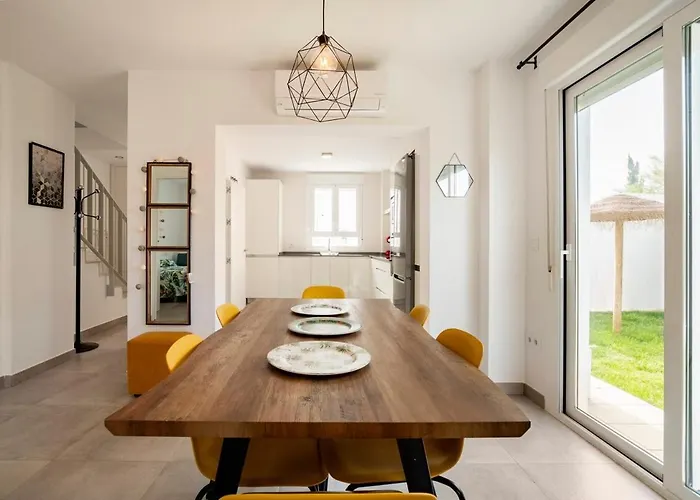 Casa Rosado Beautiful House And 60 M Of Private Garden Tatil Evi