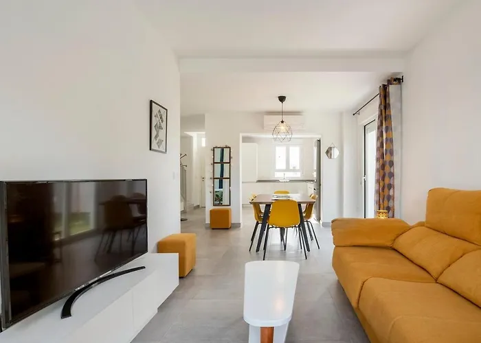 Casa Rosado Beautiful House And 60 M Of Private Garden Semesterbostad