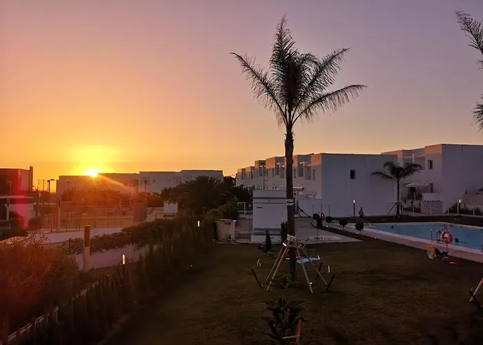 Casa Rosado Beautiful House And 60 M Of Private Garden * Conil De La Frontera