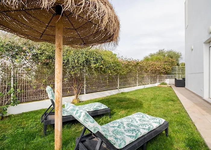 Holiday home Casa Rosado Beautiful House And 60 M Of Private Garden Conil De La Frontera