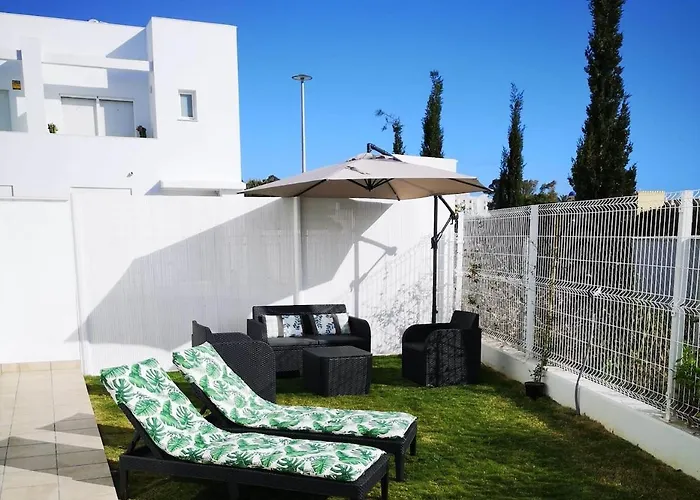 Holiday home Casa Rosado Beautiful House And 60 M Of Private Garden